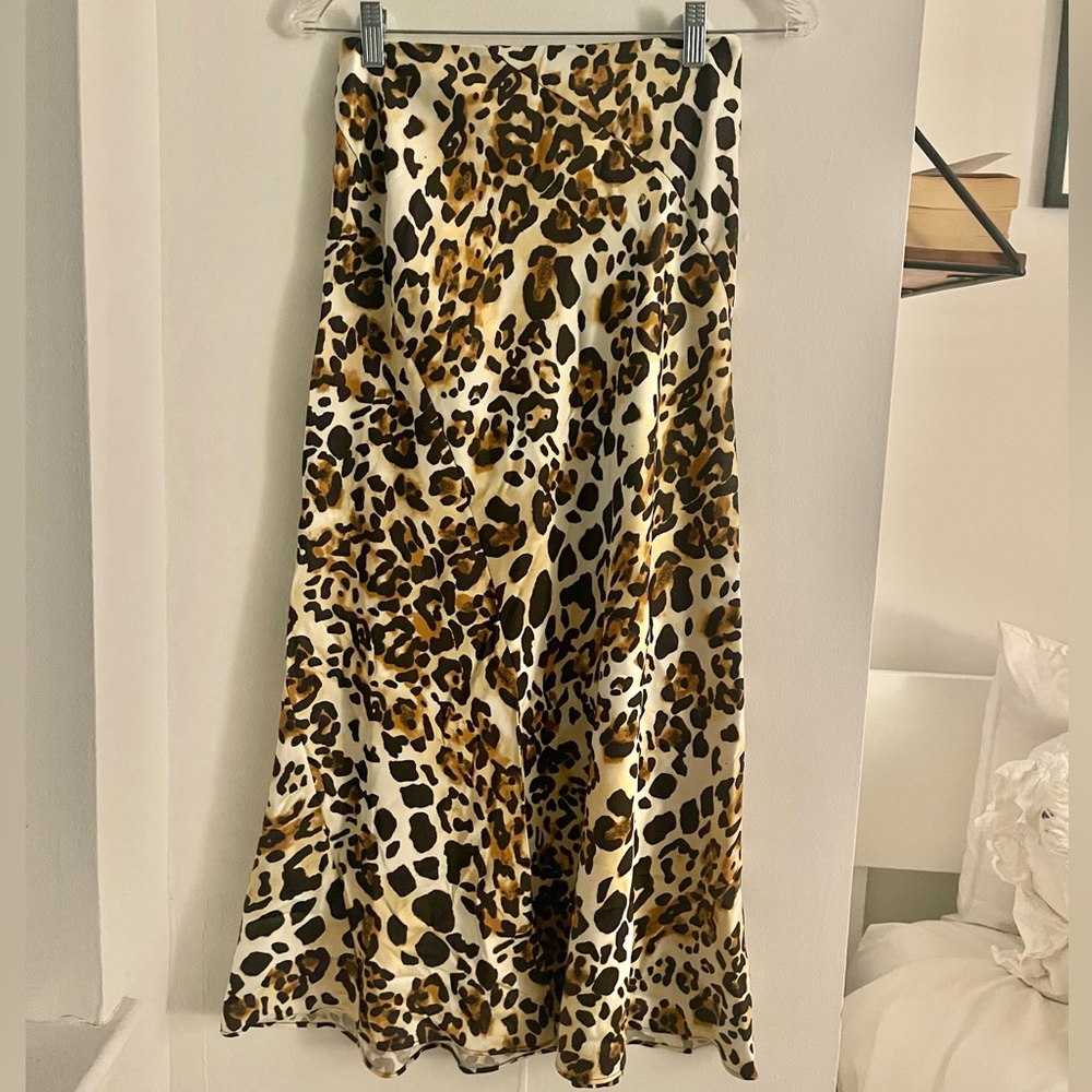 & Other Stories Leopard Midi Skirt